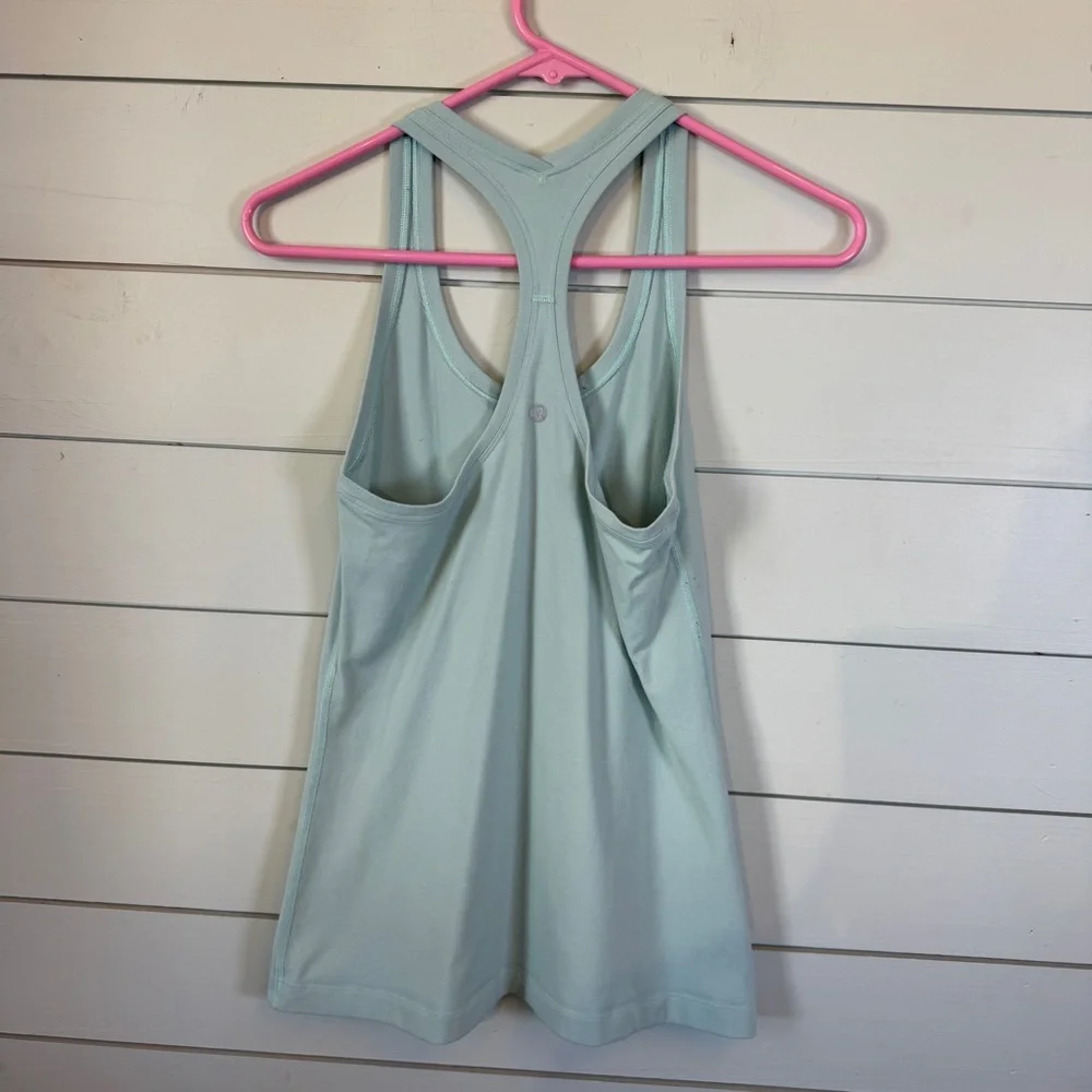Lululemon racerback tank top full‎ length blue women's size 8